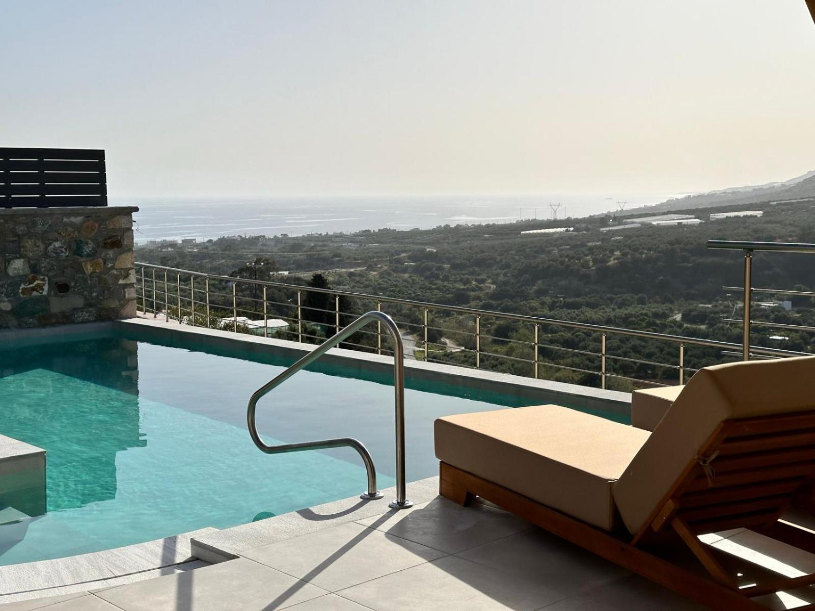 Mediterranean View Villa Makrýgialos المظهر الخارجي الصورة
