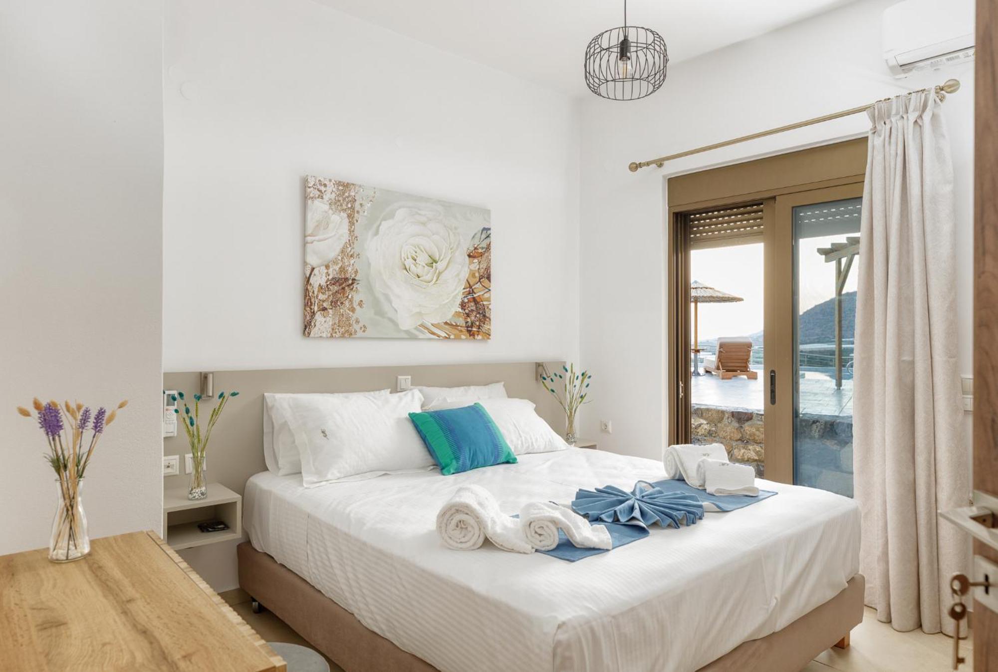 Mediterranean View Villa Makrýgialos المظهر الخارجي الصورة