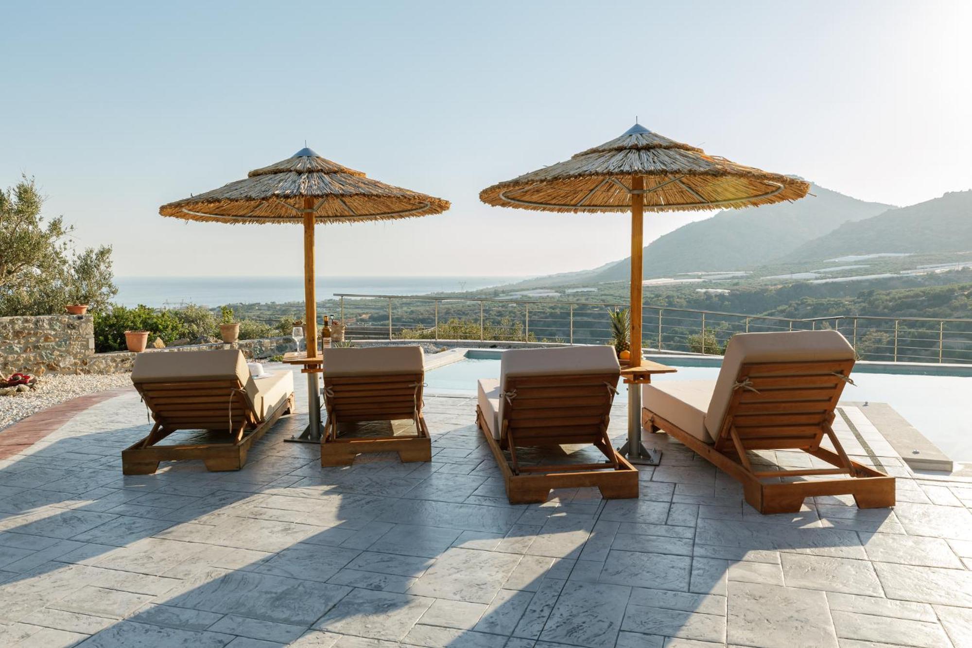 Mediterranean View Villa Makrýgialos المظهر الخارجي الصورة