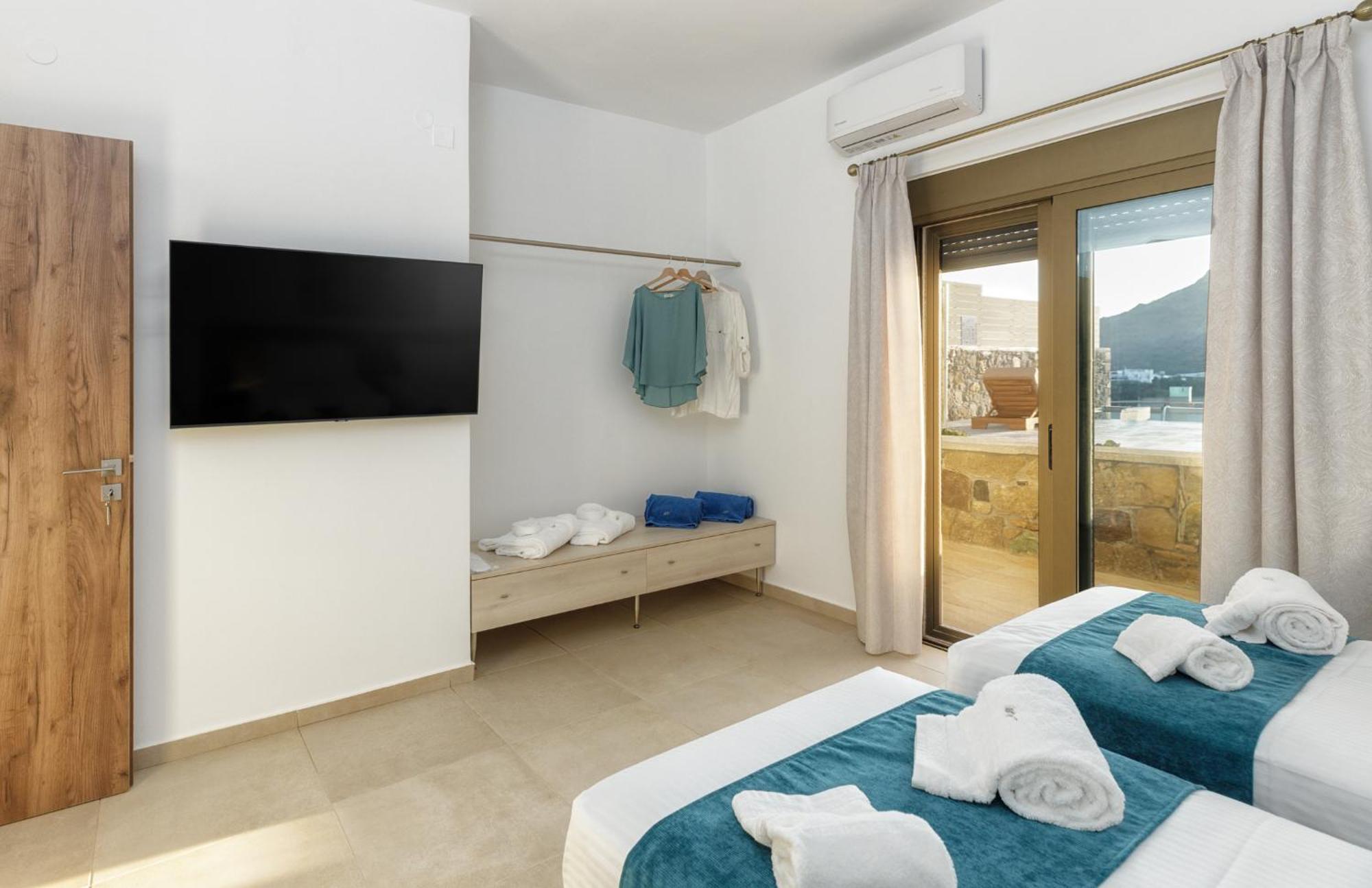 Mediterranean View Villa Makrýgialos المظهر الخارجي الصورة