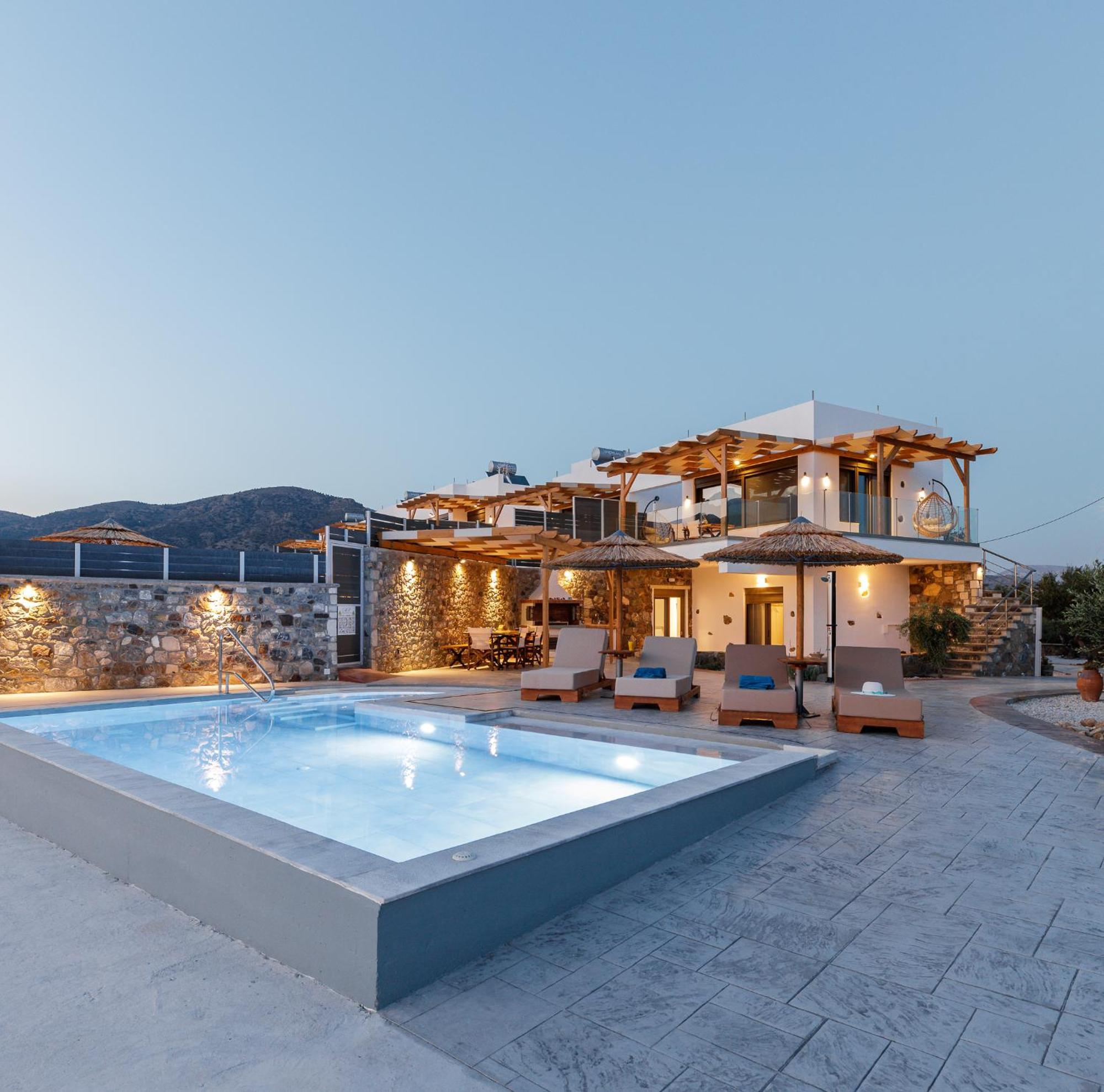 Mediterranean View Villa Makrýgialos المظهر الخارجي الصورة