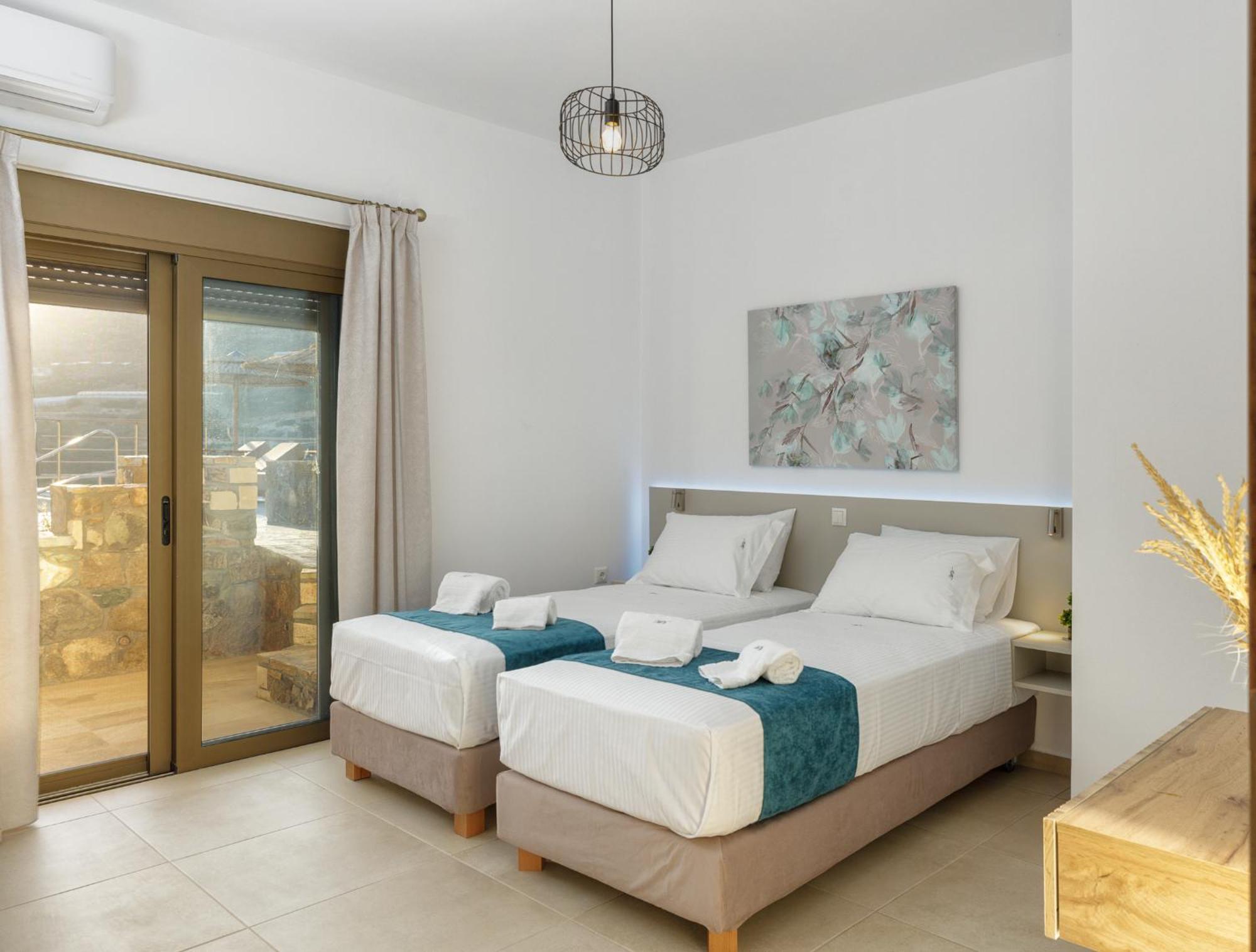 Mediterranean View Villa Makrýgialos المظهر الخارجي الصورة