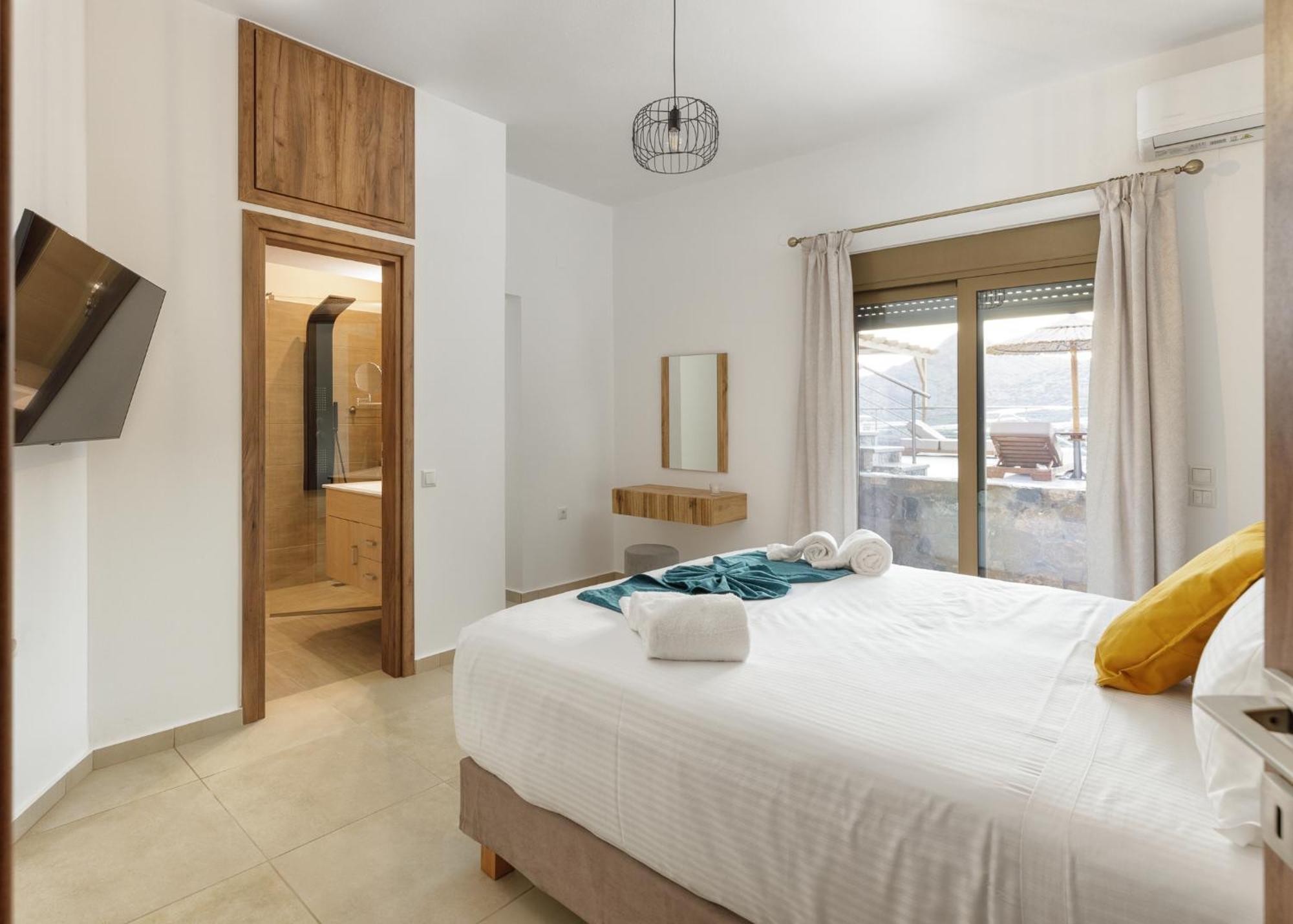 Mediterranean View Villa Makrýgialos المظهر الخارجي الصورة